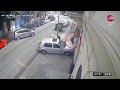 Video: se bajó a pelear y se le fue el auto