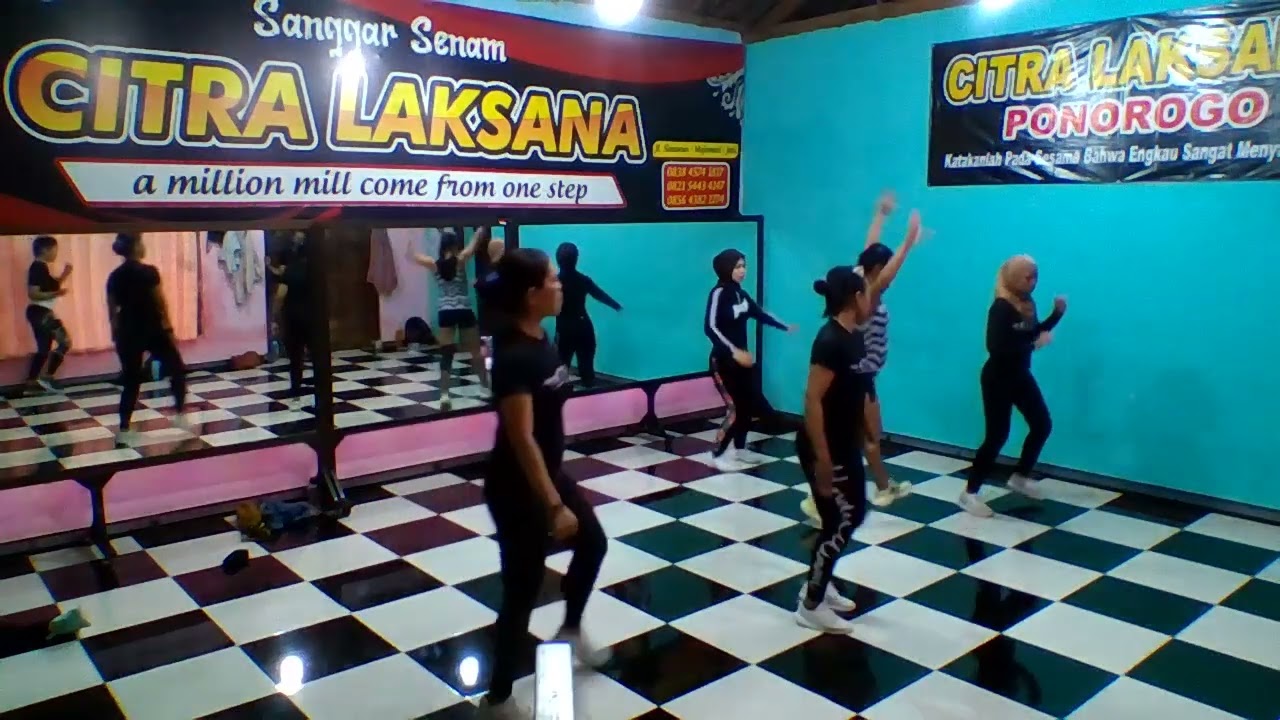 Kamis tema Ireng 161025