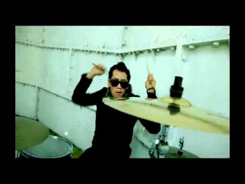 Download lagu NICE FRIDAY - SAAT KU TERJATUH.flv NICE FRIDAY - SAAT KU TERJATUH.flv