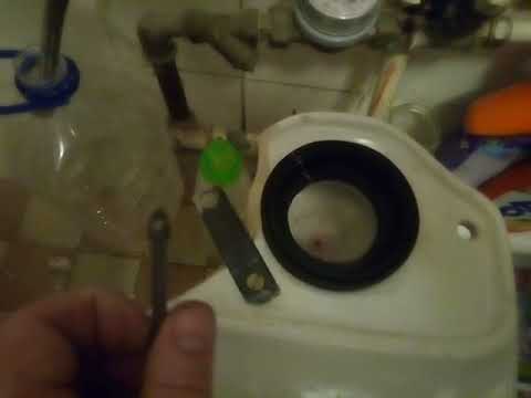 Ремонт крепления бачка унитаза