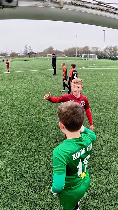 This Is Why You Need Teammates ❤️ (@kid_de_gea)