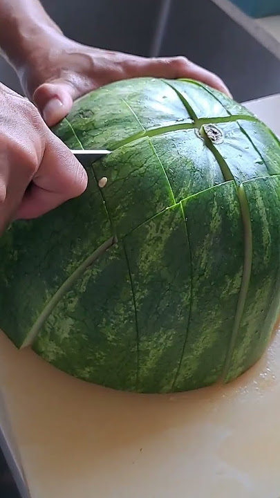 slicing watermelon #shortvideo #shorts