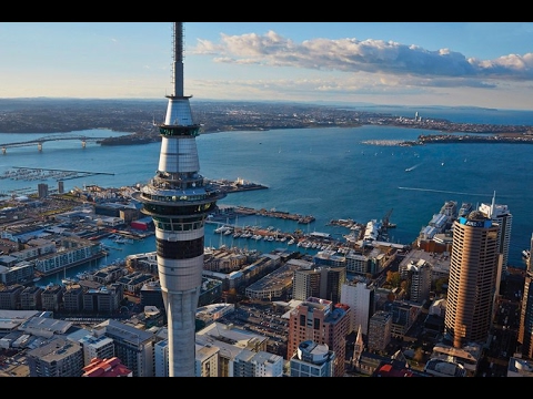 Download unavailable"}},"clickTrackingParams":"CAwQxzciEwix_Iyt1Z-CAxUbFfEFHf0DBBIyC29mZmxpbmVsaXN0"}},"miniplayer":{"miniplayerRenderer":{"playbackMode":"PLAYBACK_MODE_ALLOW"}},"contextParams":"Q0FFU0FnZ0M="},"streamingData":{"expiresInSeconds":"21540