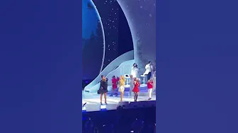 Oh Santa Mariah Carey live 2023 at Madison square garden #arianagrande #mariahcarey #mc