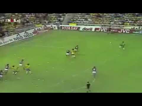 هدف من الذاكرة هدف برازيلي رائع ممتع بقدم إيدير ضد الاتحاد السوفيتي في كأس العالم 1982