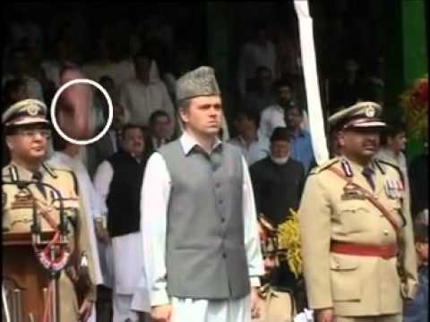 Shoe Thrown At Omar Abdullah At Independence Day P...