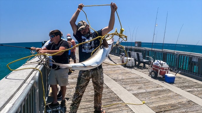 PIER FISHING - Catching King Mackerel - Pensacola Florida 