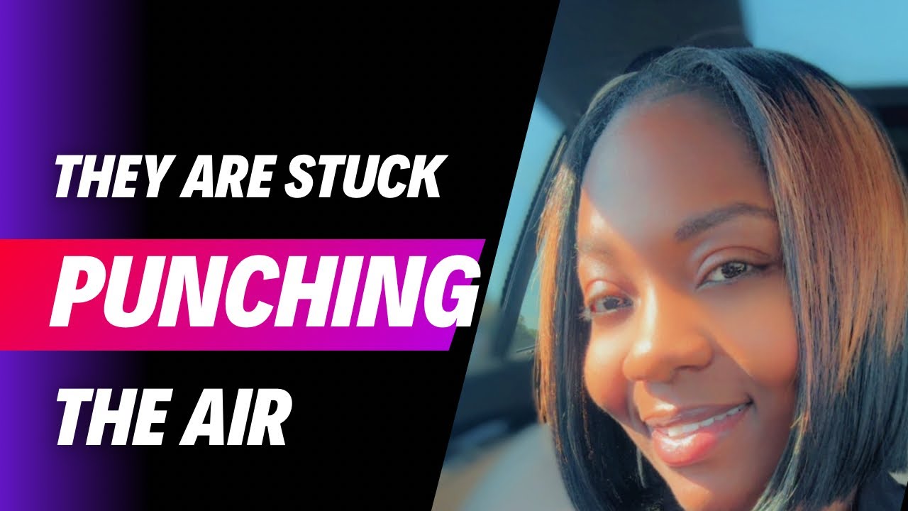 Они бьют воздух кулаками, потому что ты действительно вырвался из их ловушки, и они всё ещё не мо...