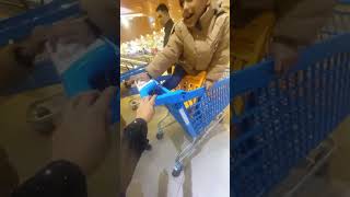 city hyper market#atrocities#viralvideo#funny #kuwait
