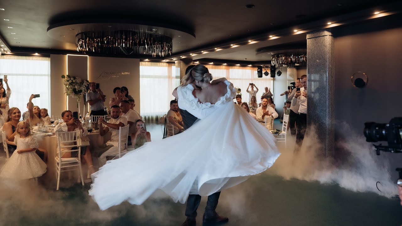 Весільний танець Руслана та Анни [Максим Бородін - Скажи мені]