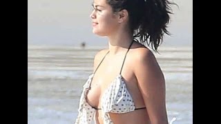 Selena Gomez Bikini Show On Beach In Mexico 2015