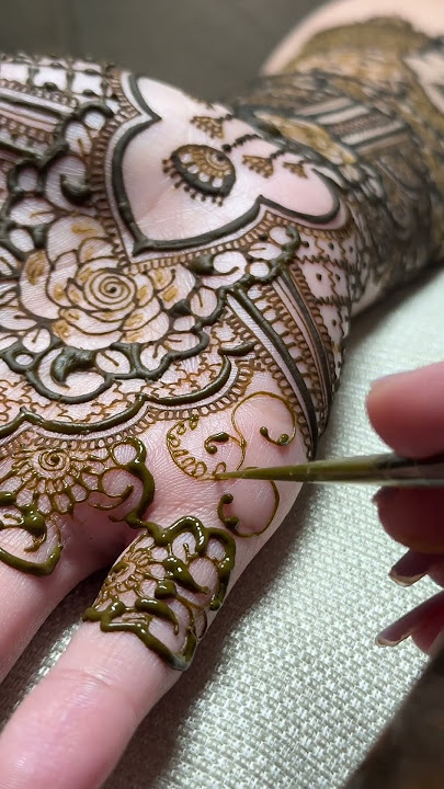 Floral bridal design #mehndi #henna #hennadesign