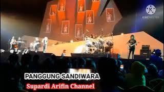 Iwan Fals feat Ahmad Albar Panggung Sandiwara