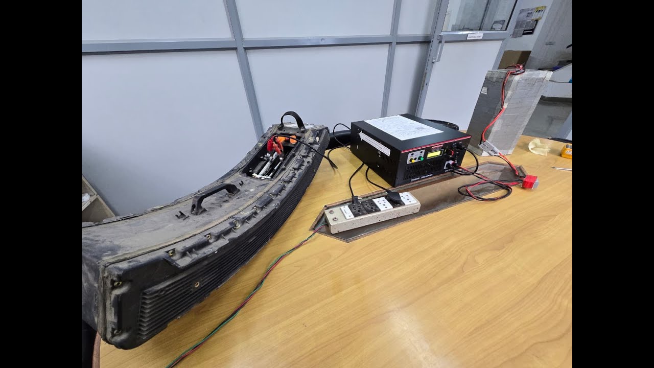 OLA Deep Discharger Battery Solution Charging Machine 0V 58.8V