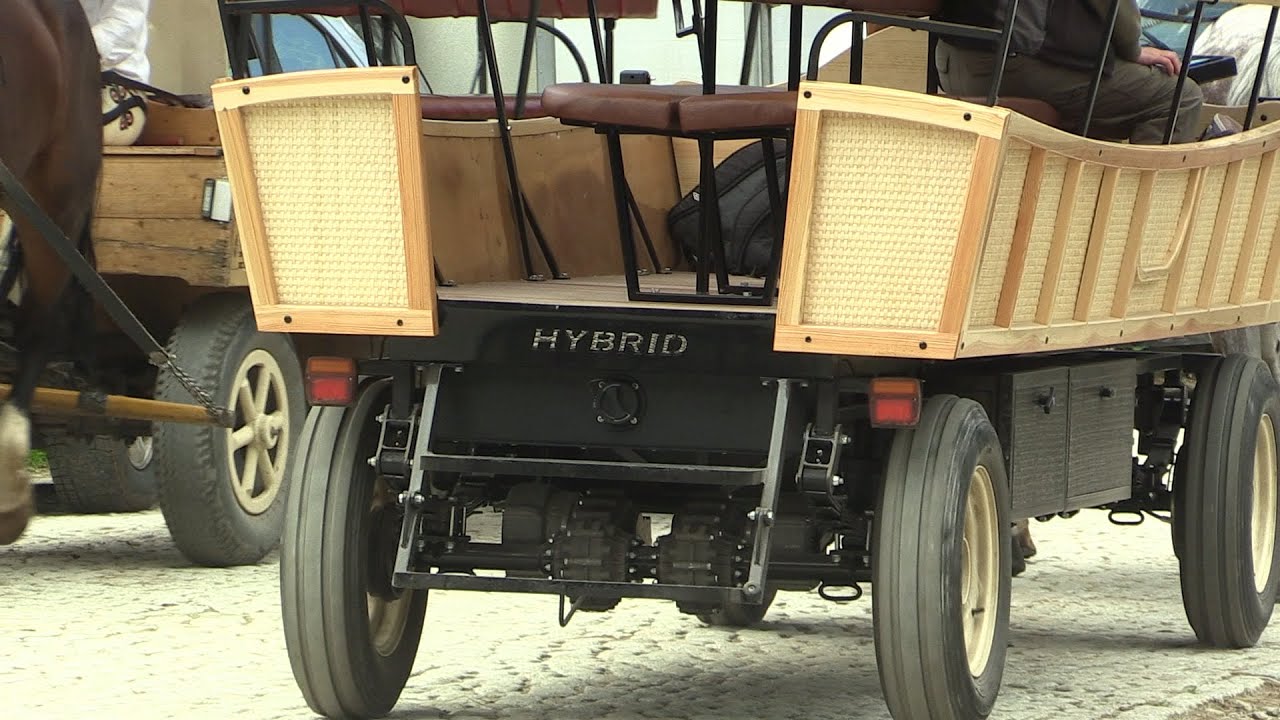 Hybrydowym wozem nad Morskie Oko. 