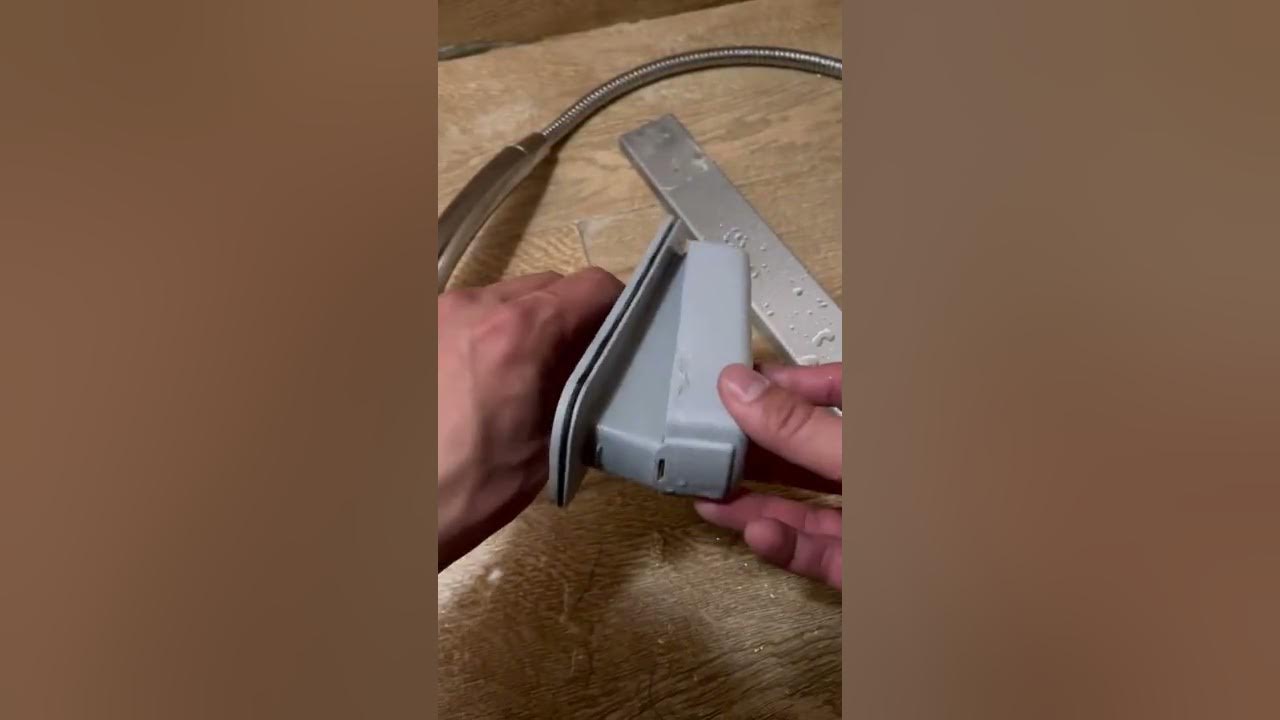 засор в душевой кабине. засор в душевой кабине трап. трап как почистить. как почистить трап в душе. трап как почистить.