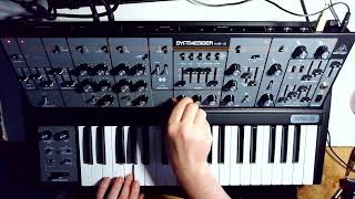 Behringer SH-5 Synthesizer fun in boiling studio
