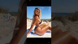 Giantess Beach Day Seat