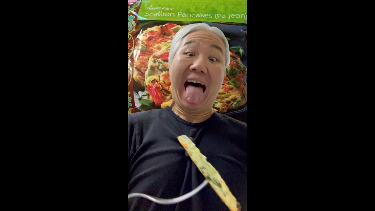 Trader Joe's Korean Scallion Pancake Review - YouTube