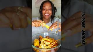 Eat a seafood boil with me! #seafood #seafoodboil #eatingshow #eatingsounds #tiktokviral #foodshorts