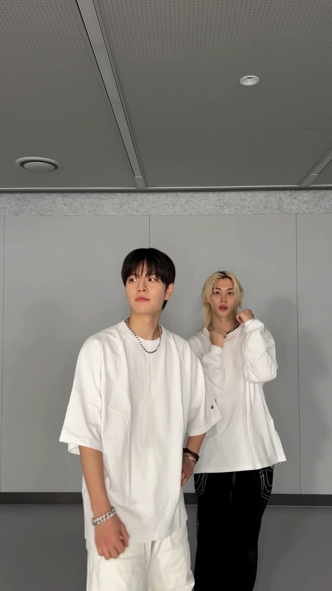 Water water ? on #StrayKids #스트레이키즈 #필릭스 #Felix #승민 #Seungmin #合 #HOP #WalkinOnWater