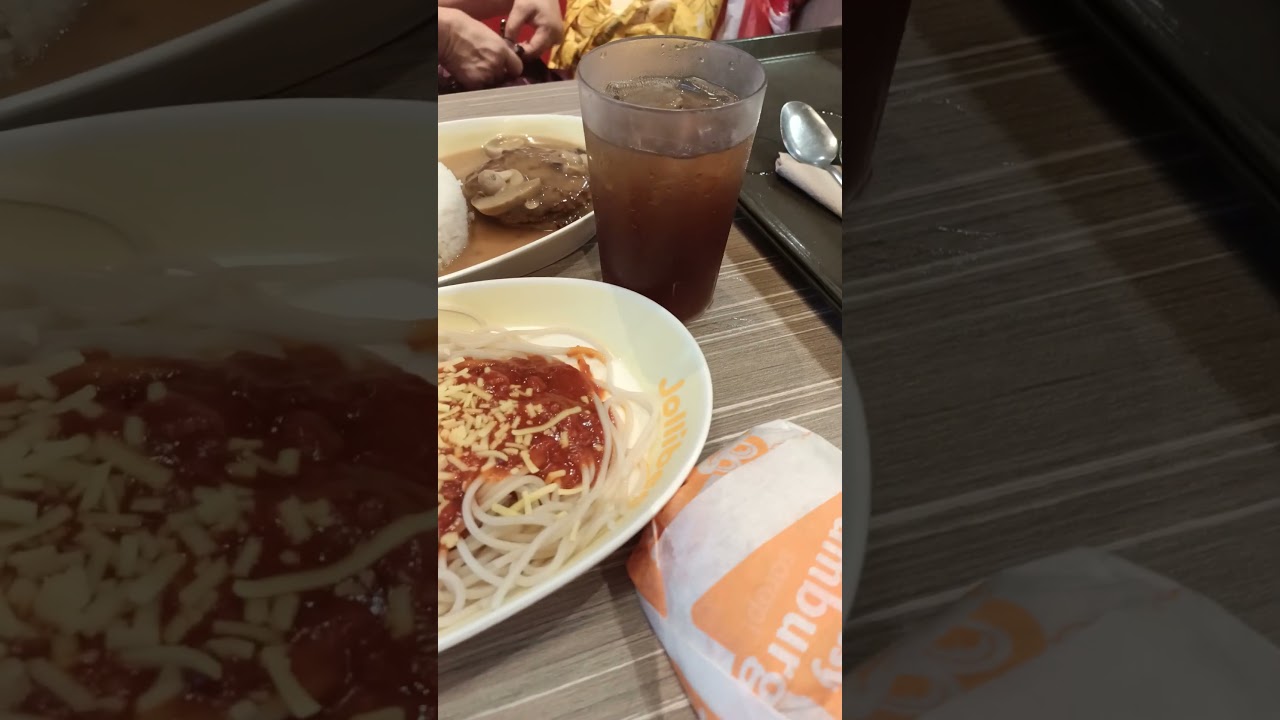 Satisfying Jollibee foods #asmreating#jollibeetime#phjollibee#satisfyingvideo