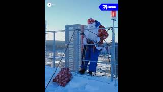 Дед Мороз-альпинист