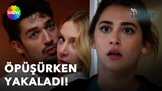 Seren, Aziz Uras ve Maral&#39;ı öpüşürken bastı! | 52. Bölüm
