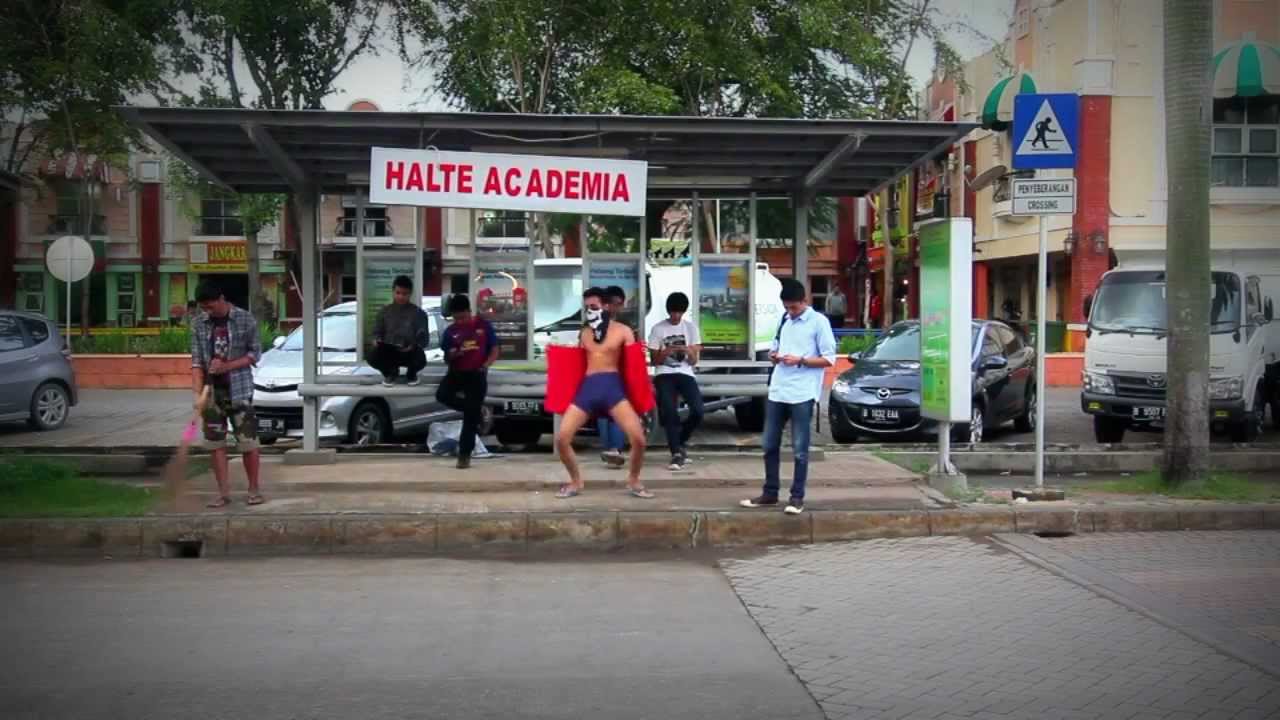 Harlem Shake Bus Stop The project Indonesia YouTube