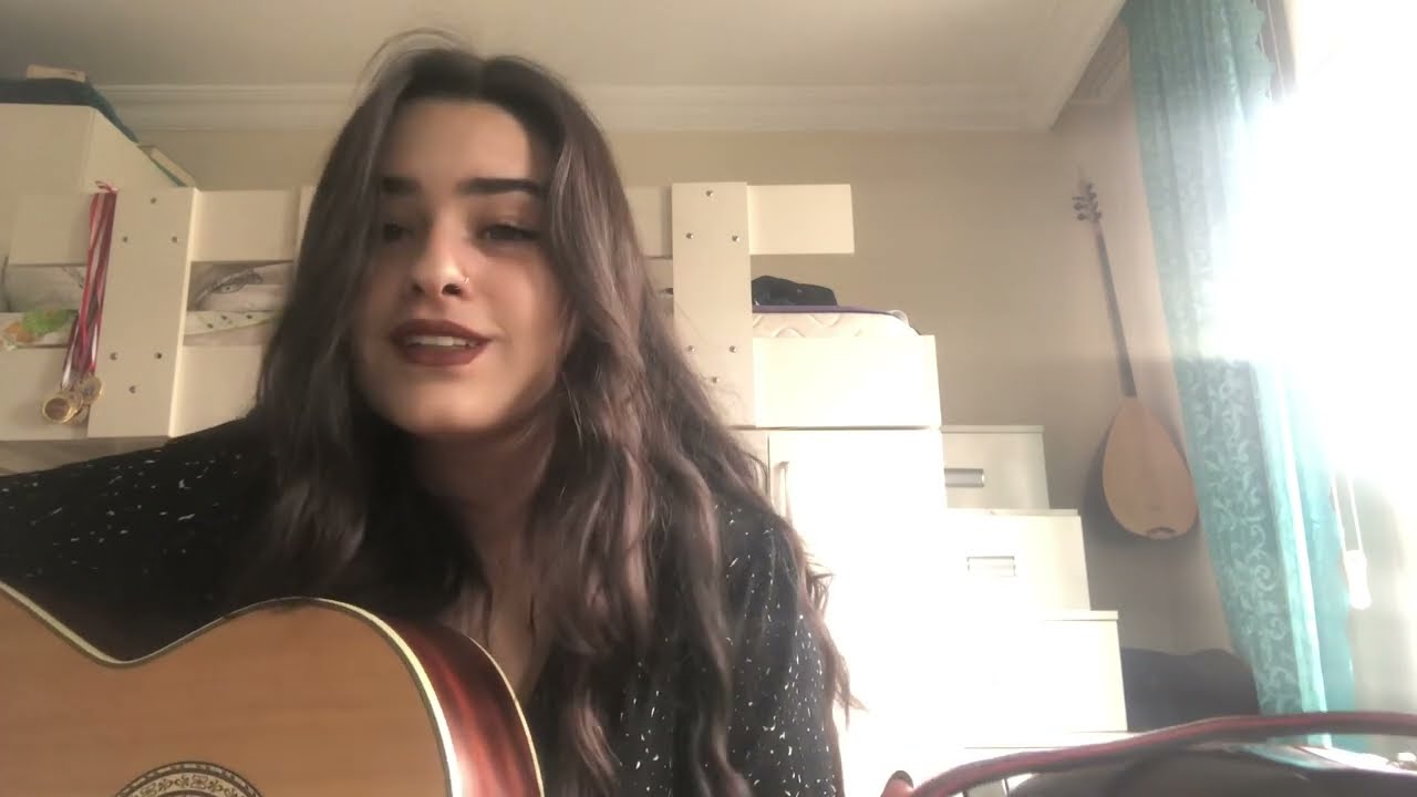 Dicle Köprücü - Biri Vardı (Cover)