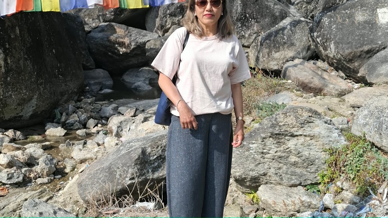 Sundarijal   (सुन्दरीजल खानेपानीको मुहान) ghumdai 