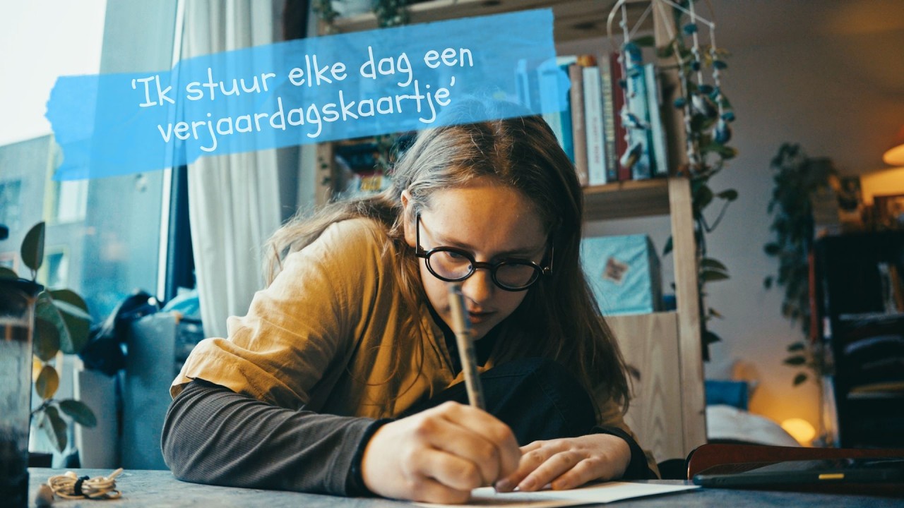 'ik stuur elke dag van het jaar een verjaardagskaartje' - Giulia