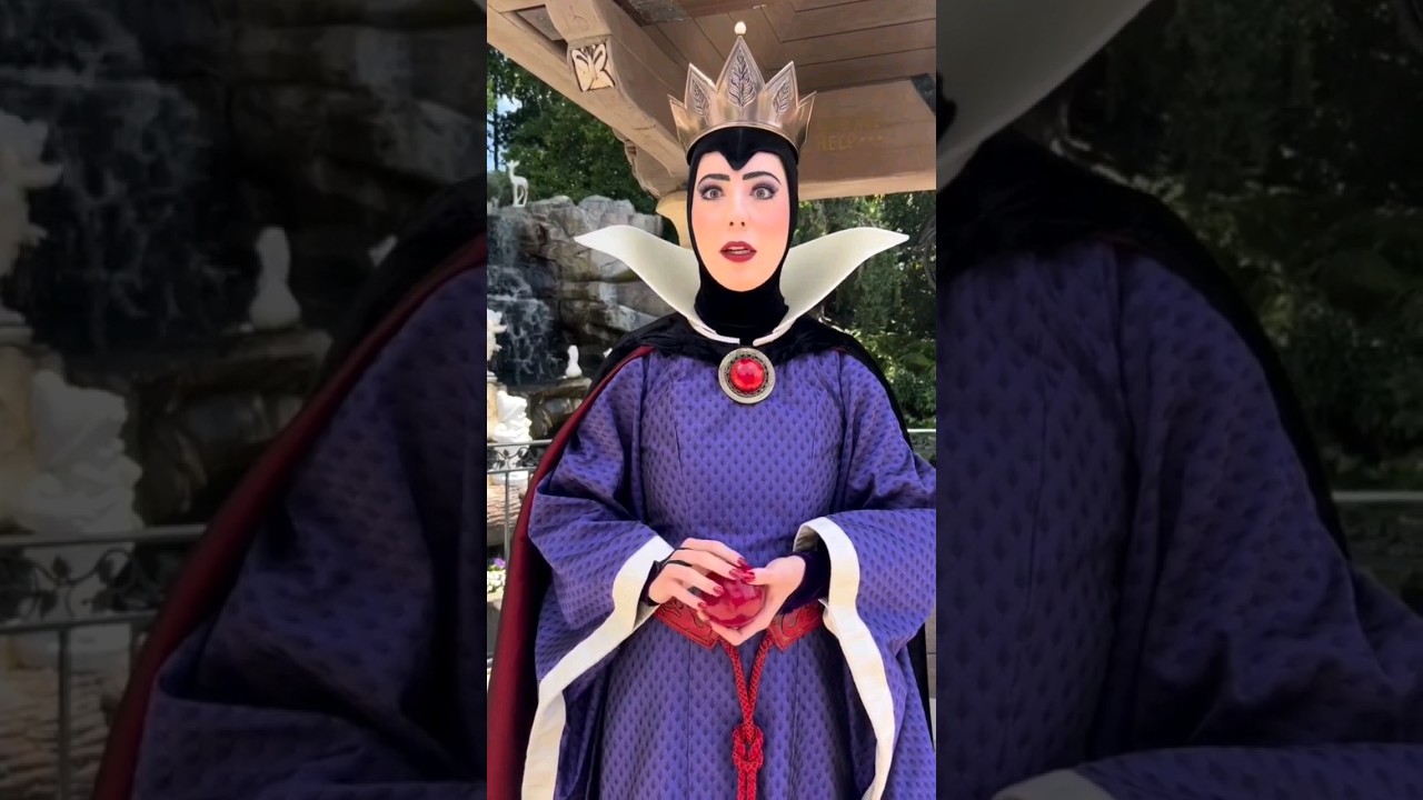 ️Disney The Queen Snow White Stepmother😲 #disney #shorts #evilqueen ...