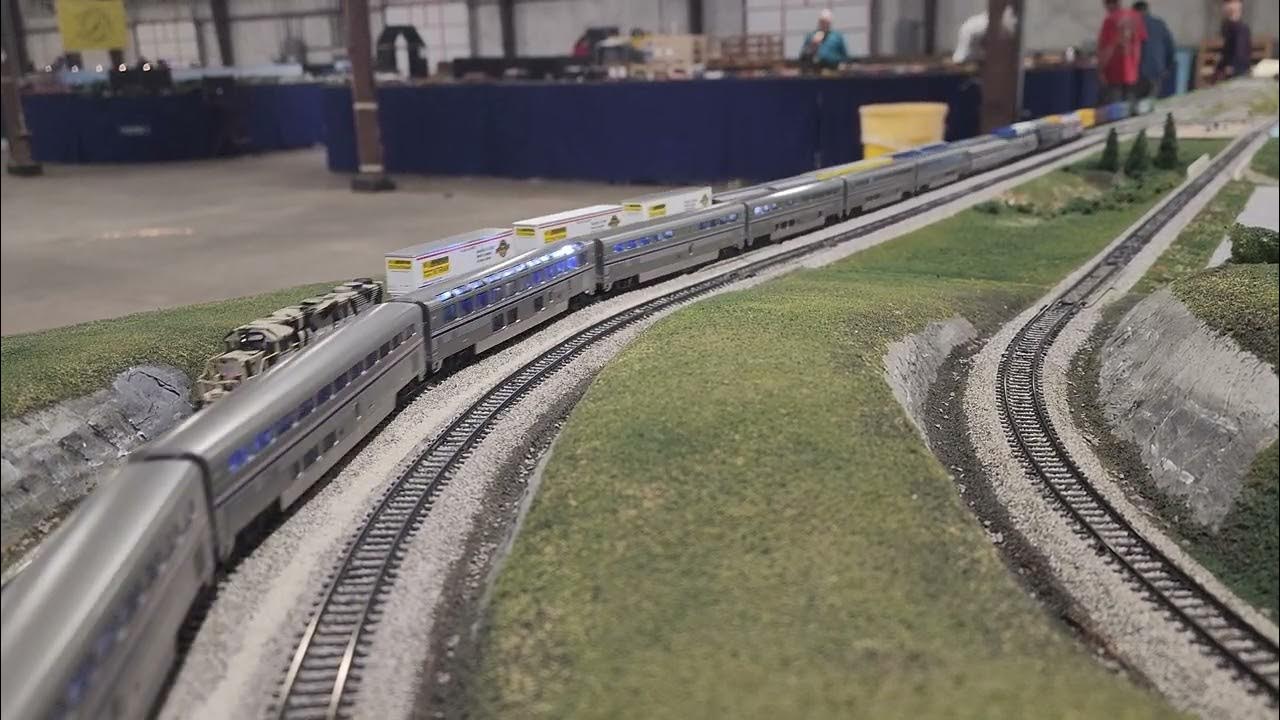 N Scale Amtrak and Union Pacific freight meet at Timonium Train Show