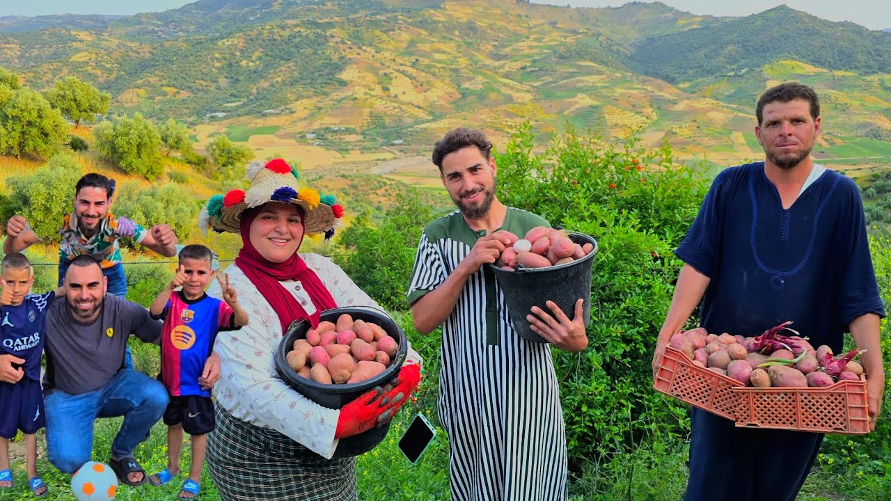 محصول البطاطس من حديقة البية محمد فجاء ولاد خويا بهداية شوف ردت الفعل دالأطفال😘