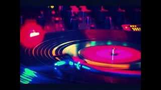 2013 Disco Remix Şarkıları Yerinde Duramazsın