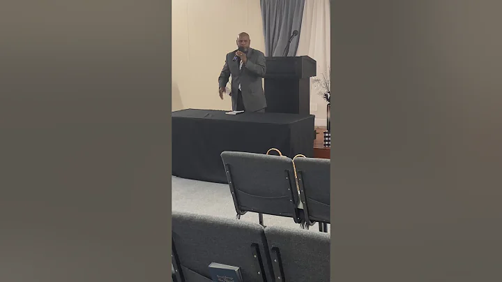 Ronald Parker singing I Love to Praise Him