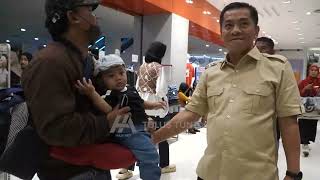 Bupati Aep Ke Matahari Ajak Anak Yatim Borong Baju Lebaran