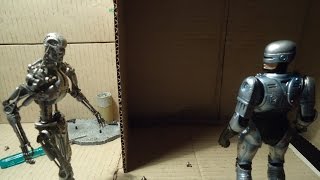 TERMINATOR vs. RoboCop (stop-motion BATTLE 1) TERMINATOR vs. RoboCop (stop-motion BATTLE 1)