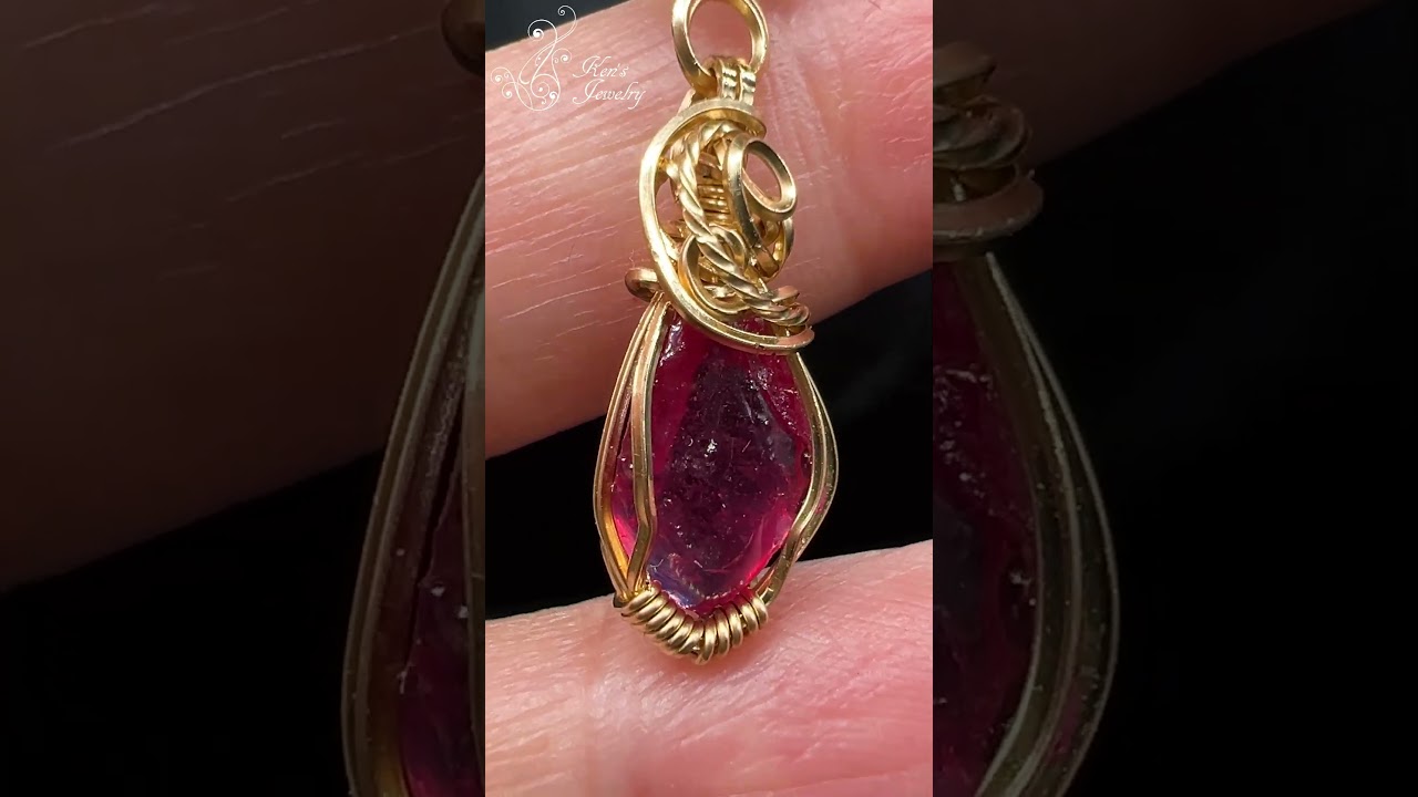 ロシア産フェナカイト×モザンビーク産ルビー Russian Phenakite × Mozambique Ruby【Mineral Stone Pendant】#Shorts