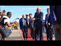 شاهد الفيديو الرئيس إبراهيم غالي يصل العاصمة الأوغندية كمبالا استقبال رسمي رفيع يرافق وصوله 