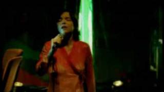 Björk - Pluto
