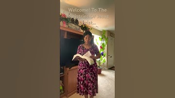 The KING! 👑 Of Glory… 💐🌹🥰 Psalms 24 Verses 1-10. ❤️