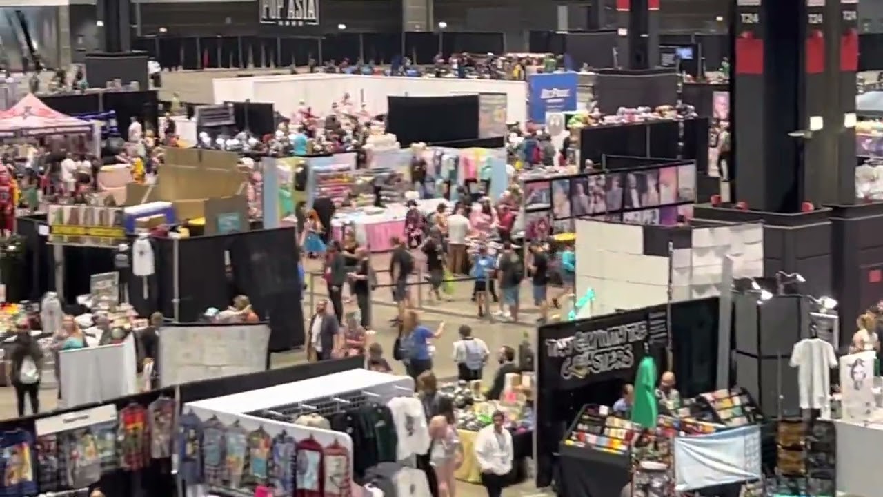 C2E2 2022 Day 2 Beginning Of The Day