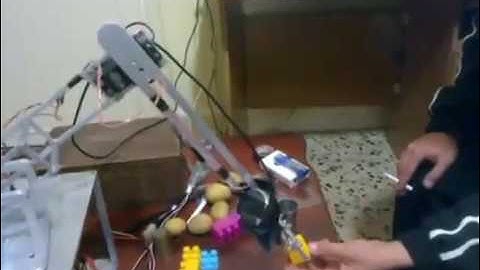 Robot Arm Plays TIC TAC TOE