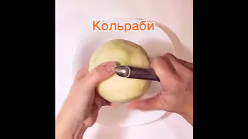 Легкий салатик из кольраби и моркови.