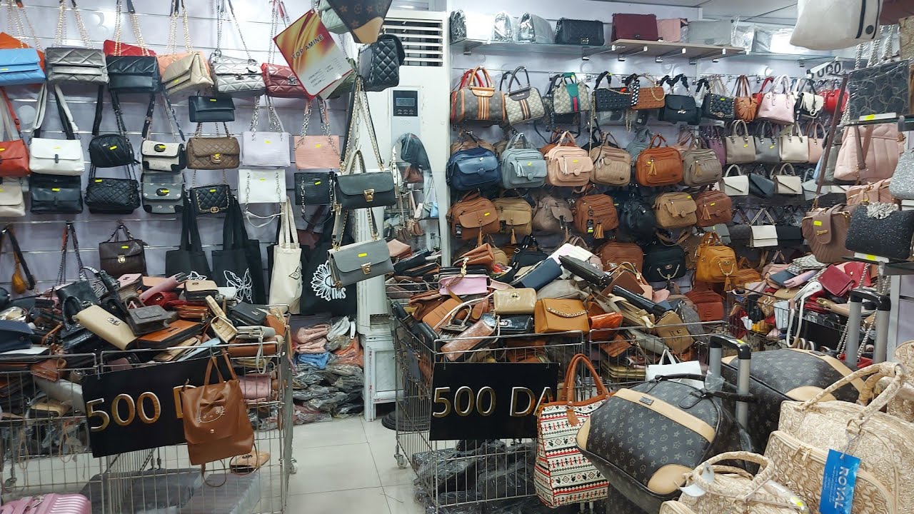 حقائب نسائية موديلات 2022 عند رضوان المركز التجاري المنار تيبازة