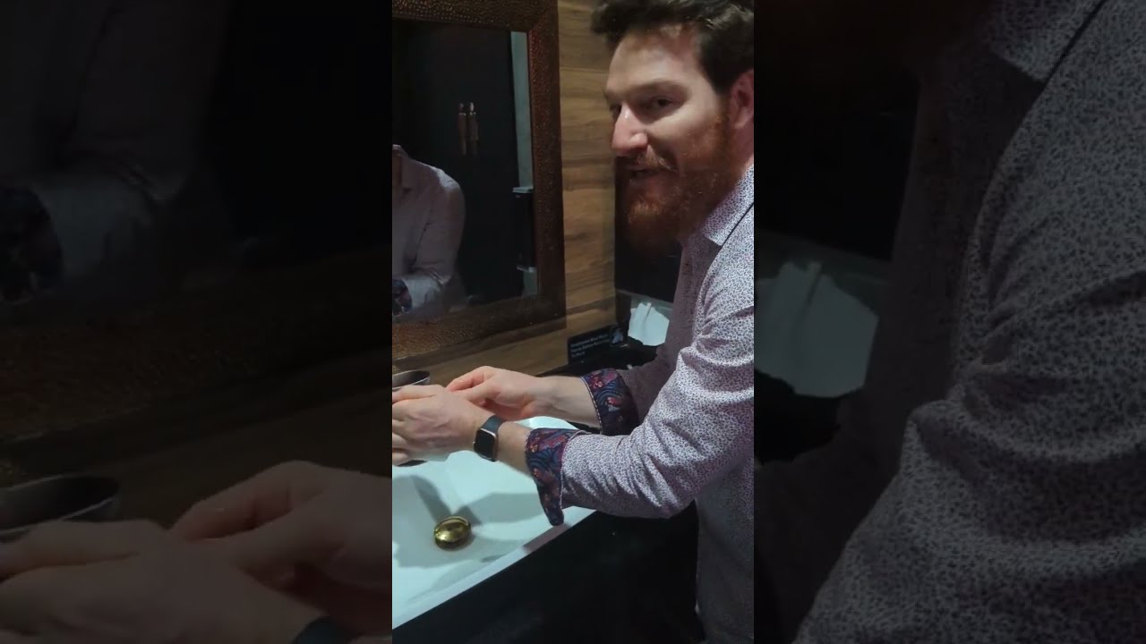 Jewish People Wash Their Hands 3x Times Before Eating Bread Mosesandzippora Jewishfood
