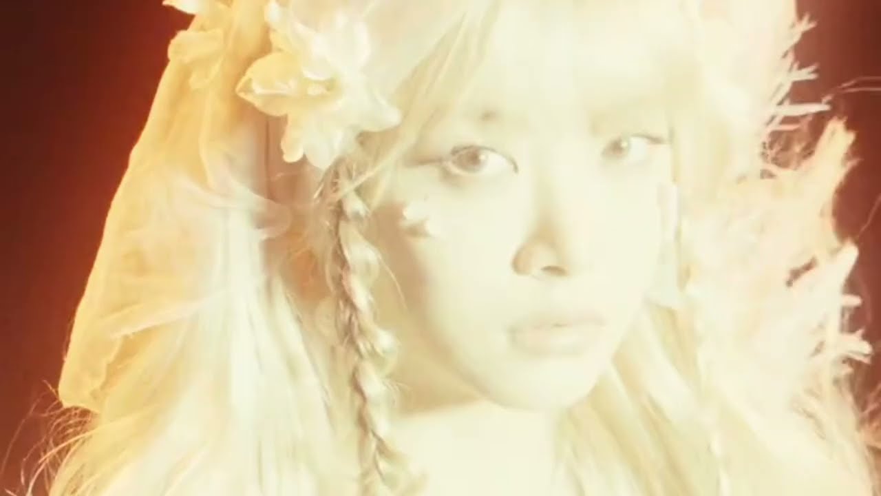 LE SSERAFIM (르세라핌) ‘Ash’ OFFICIAL M/V