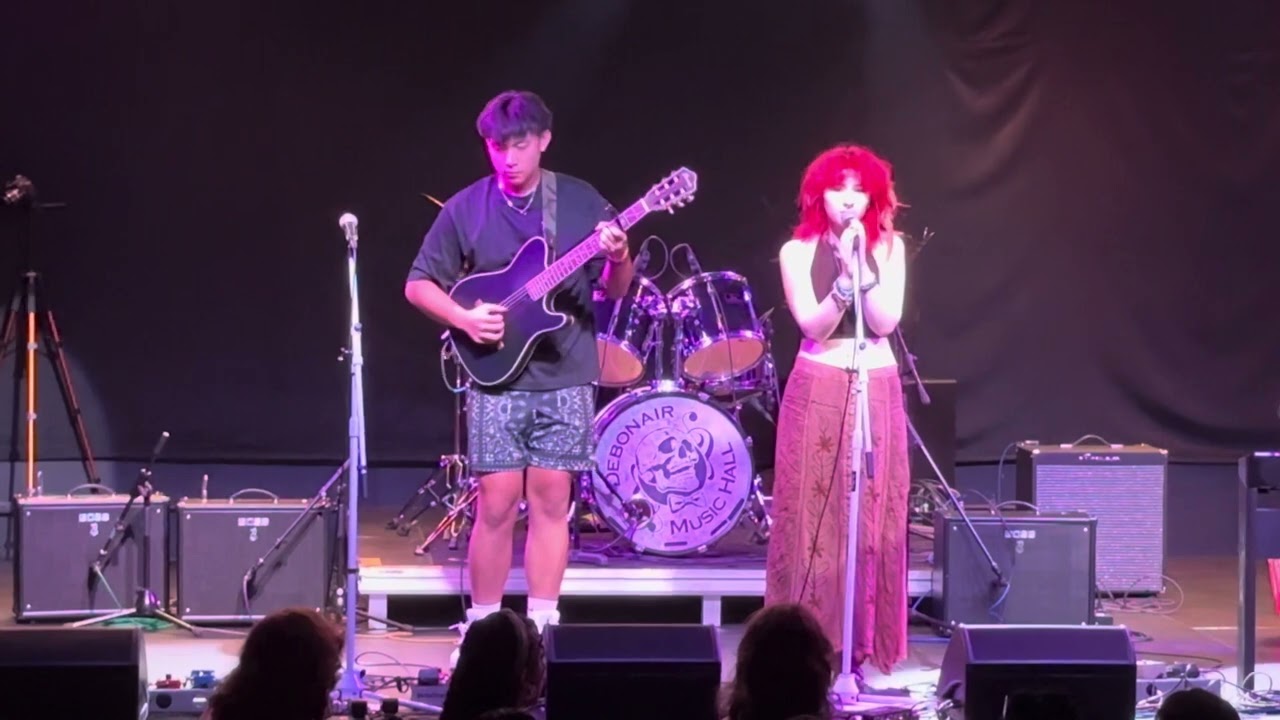 Landslide by Fleetwood Mac cover (Alex Gustilo 15year old guitarist)